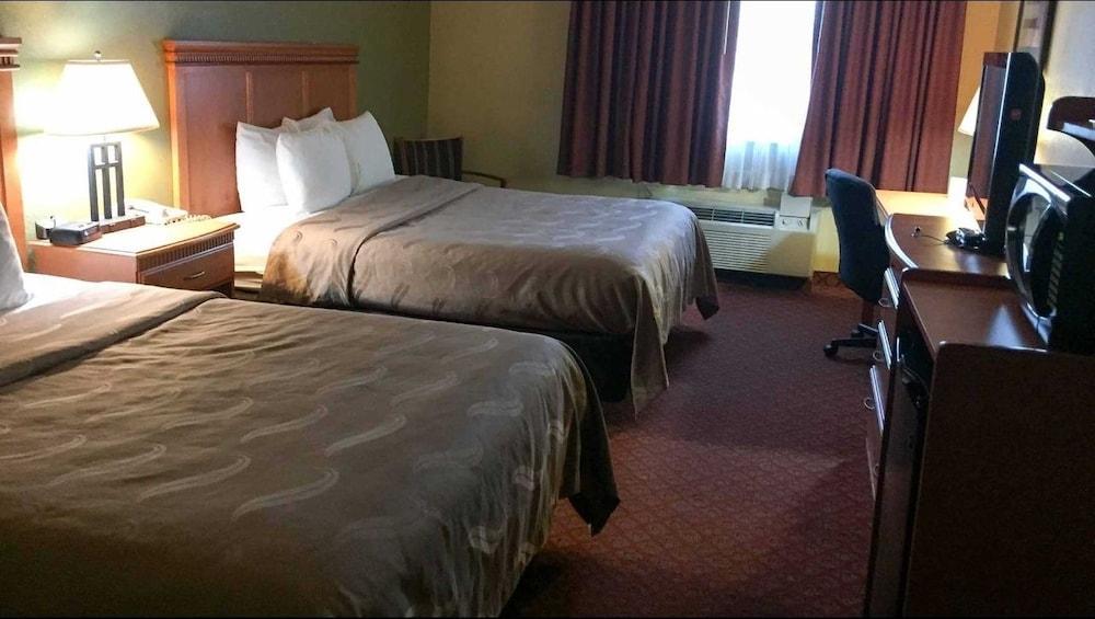 Rodeway Inn South Hutchinson Kültér fotó