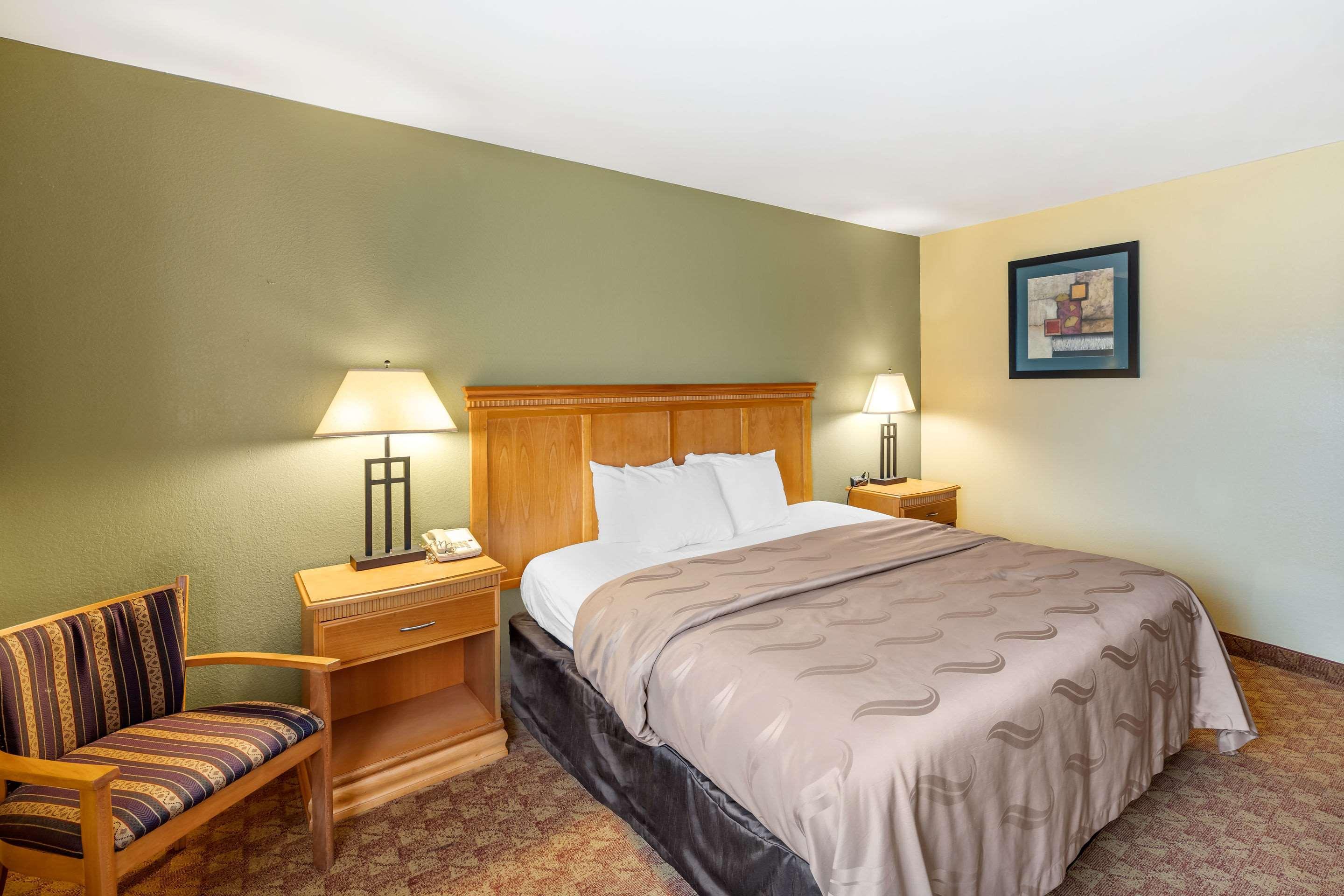 Rodeway Inn South Hutchinson Kültér fotó