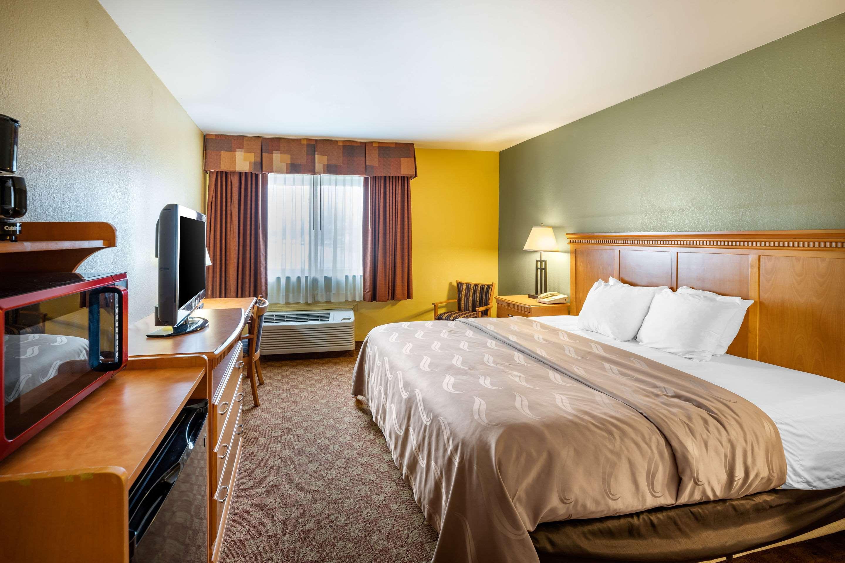 Rodeway Inn South Hutchinson Kültér fotó