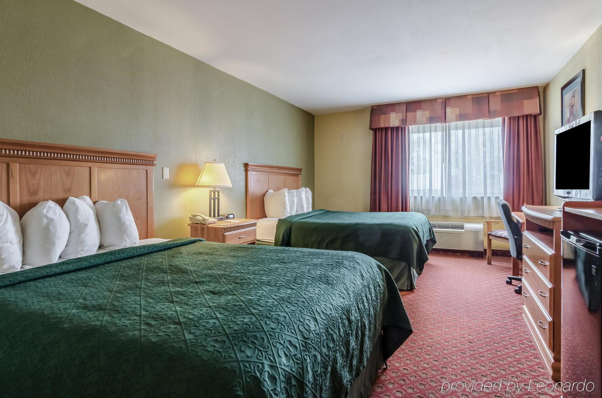 Rodeway Inn South Hutchinson Kültér fotó