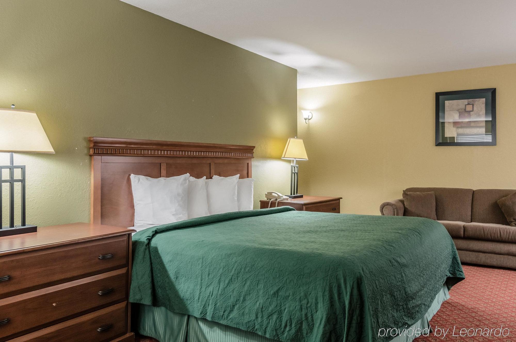Rodeway Inn South Hutchinson Kültér fotó