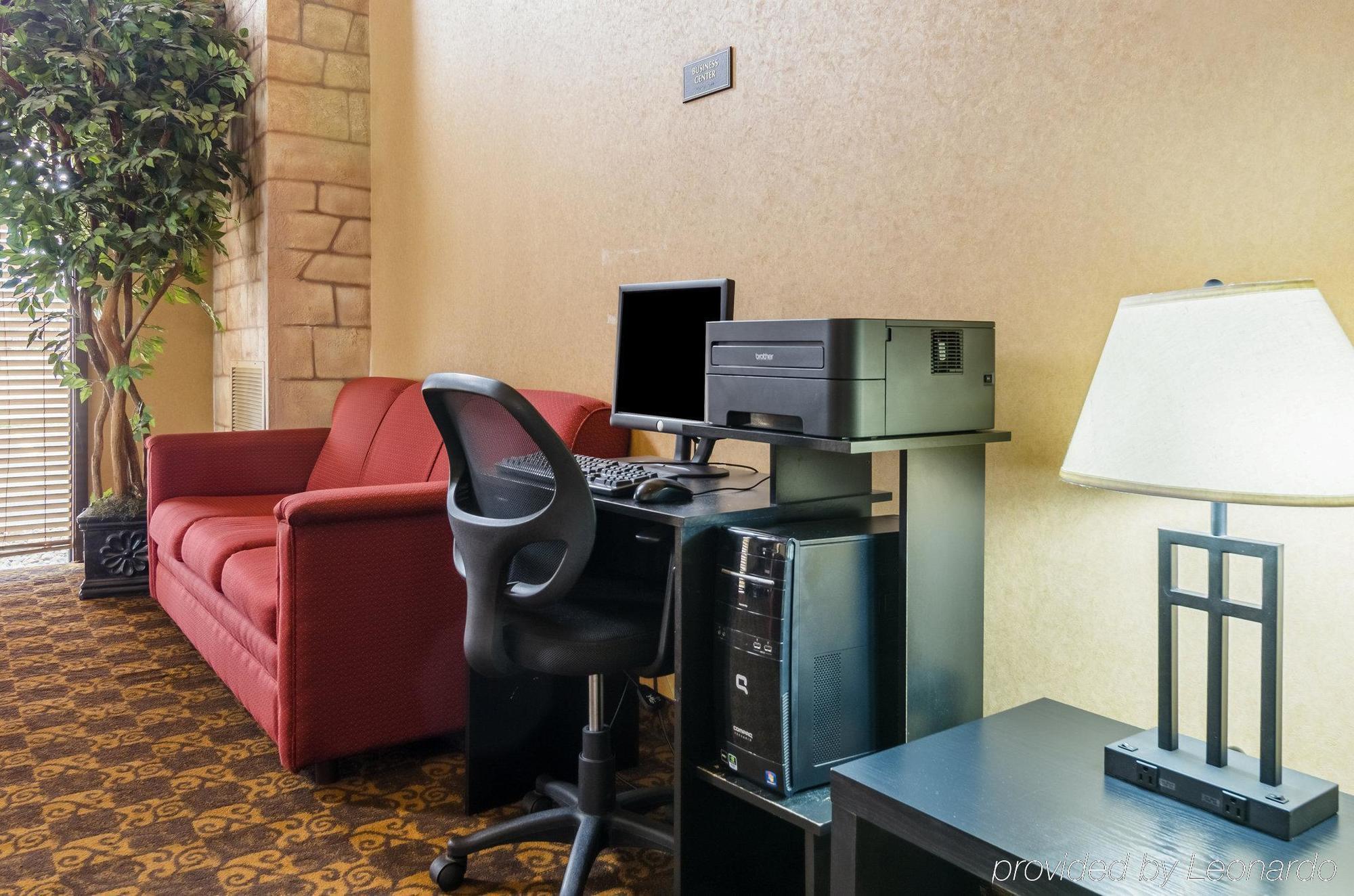 Rodeway Inn South Hutchinson Kültér fotó